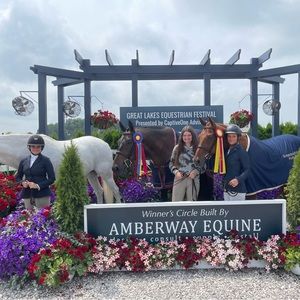 Meet your Posher, Elizabeth